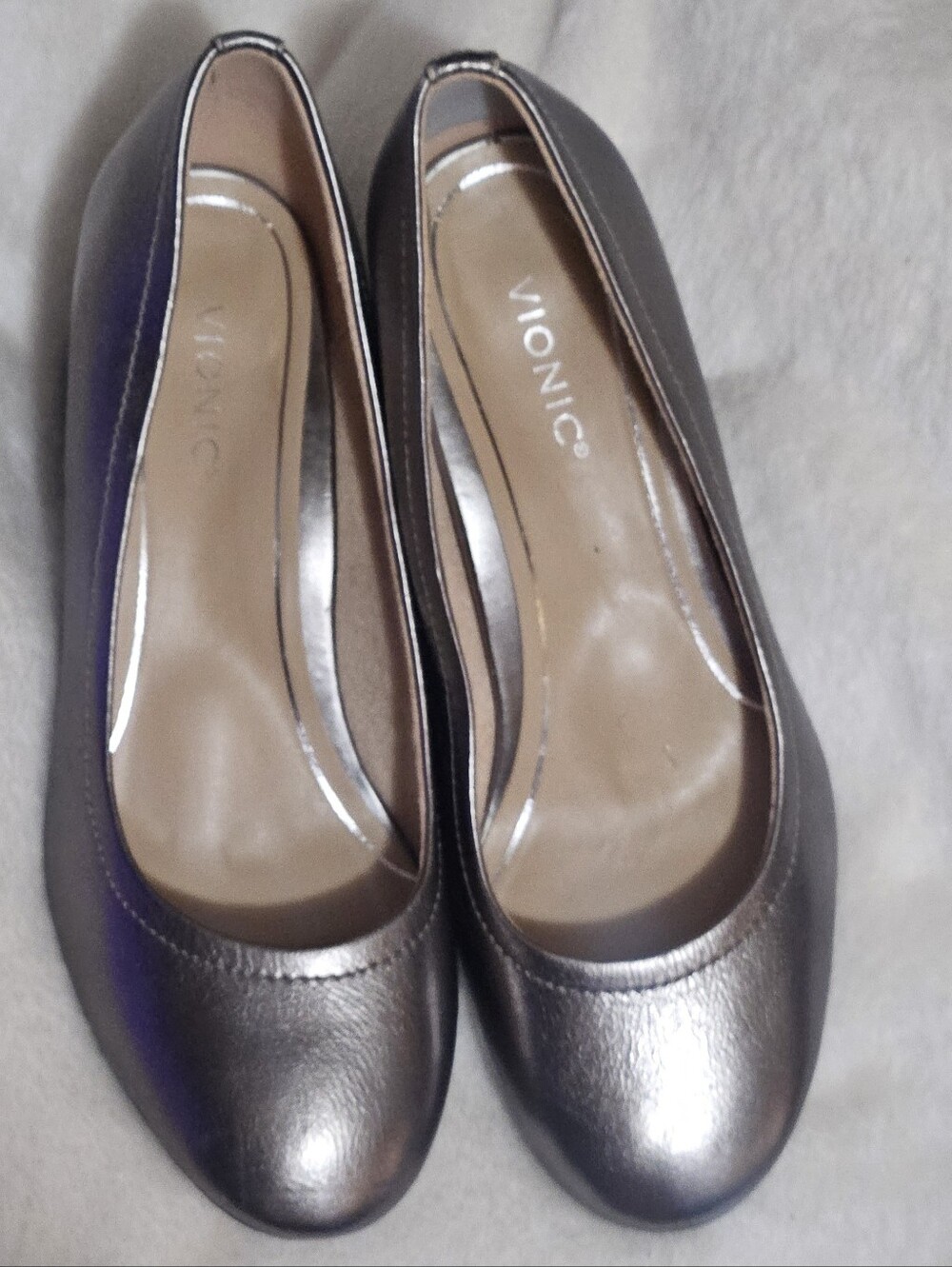 Vionic Metallic Pewter Leather Slip-On Ballet Heels Size 7